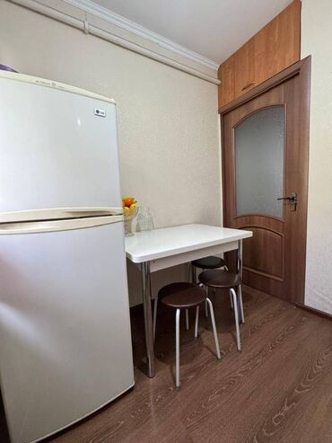 сниму квартиру в микрорайоне: 2 бөлмө, 43 кв. м, 104-серия, 1 кабат, Евроремонт