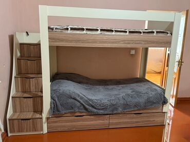 Çarpayılar: Aynur92👑 Qiymet *350 Azn* 2 mertebeli carpayi satilir Matras yoxdu 800