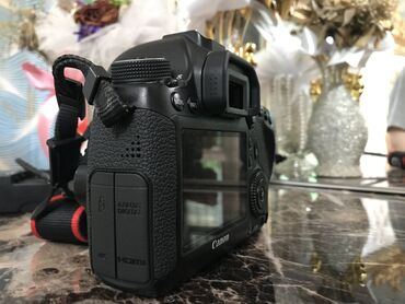 Fotokameralar: Canon 6 D satılır ideal vəziyyətdə Səliqəli işlənib kosmetikdə — 2