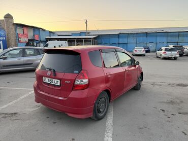 Honda: Honda Fit: 2001 г., 1.3 л, Вариатор, Бензин, Седан