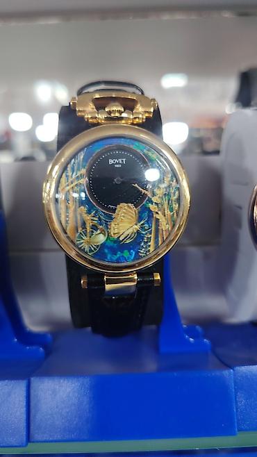 bovet: BOVET 1822 üslubunda dekorativ qol saatı. Saat qızılı rəngli dairəvi — 2