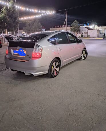 toyota maşınları: Toyota Prius: 1.5 l | 2007 il Sedan