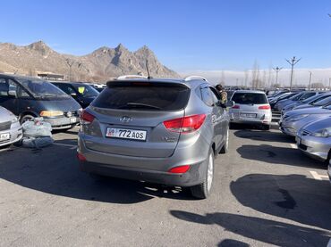 Hyundai: Hyundai Tucson: 2010 г., 2 л, Автомат, Дизель, Кроссовер — 8