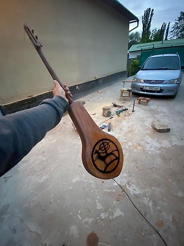 Гитары: Комуз…Өтө эмгекти мээнети талап кылган Үч кылдуу кыргыздын салттуу — 5