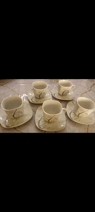 karaca serviz: Çay dəsti, Keramika