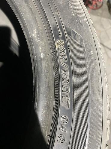 Шины: Комплект из 4 зимних шин без шипов. Размер: 225/50 R17 Стоял на BMW — 2