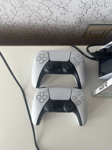PS5 (Sony PlayStation 5): Playstation 5. Cox az istifadə olunub. Demək olar ki yenidən hec bir