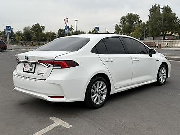 Продажа авто: Toyota Corolla: 2023 г., 1.8 л, Вариатор, Гибрид, Седан — 5