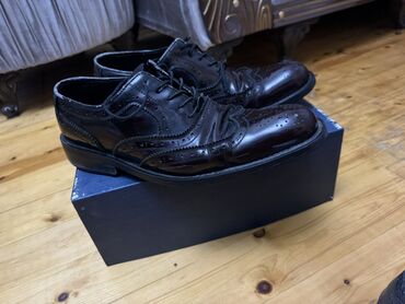 əl işi kişi ayaqqabısı: Klassik kişi oxford/brogue üslubunda dəri ayaqqabı - Rəng: tünd