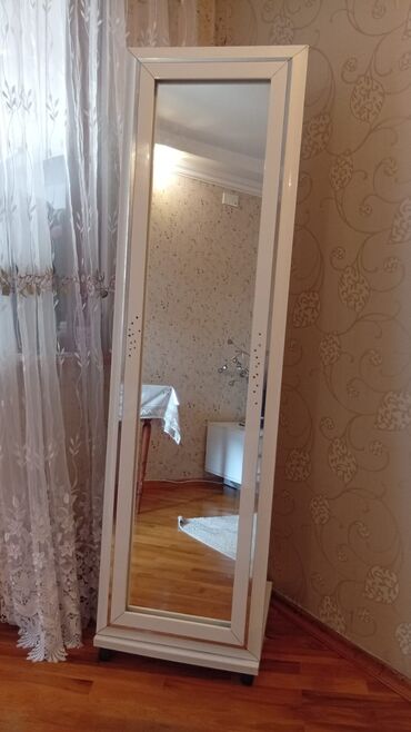 Ev saatları: Güzgü Döşəmə üstü, Düzbucaqlı, Sadə, Çərçivə ilə