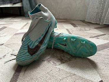 Спорт и хобби: Nike Phantom GT (Ghost Lace) — футбольные бутсы с носком - Серия — 4