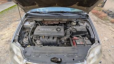 Toyota: Toyota Corolla: 2002 г., 1.6 л, Кол менен иштөөчү, Бензин, Седан — 4
