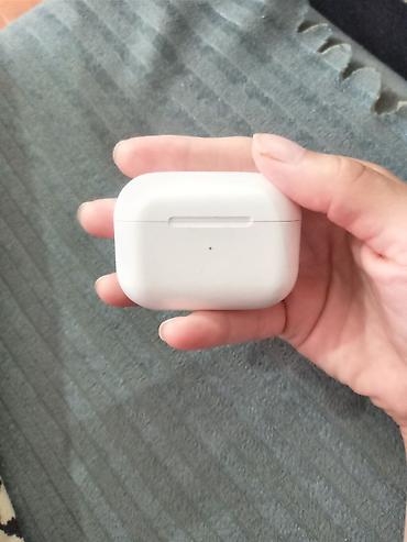 Audio: Apple AirPods Pro (ağızlı qutu ilə) Xüsusiyyətlər: - Aktiv Səs-küyün — 1