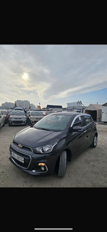 Chevrolet: Chevrolet Spark: 2016 г., 1 л, Вариатор, Бензин, Хэтчбэк