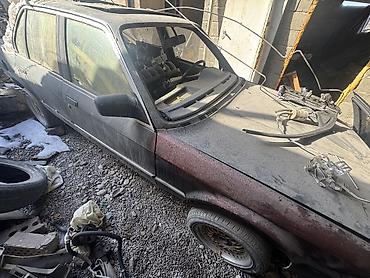 BMW: BMW 3 series: 1986 г., 2.8 л, Механика, Бензин, Седан — 3