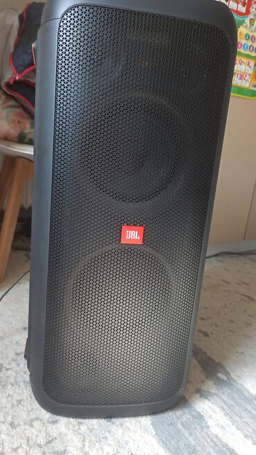 колонки в аренду: JBL partybox 200