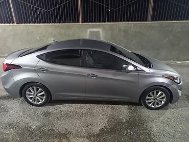 Hyundai: Hyundai Elantra: 1.8 l | 2015 il Sedan — 20
