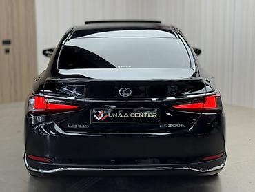 Lexus ES: 2021 г., 2.5 л, Гибрид, Седан — 4