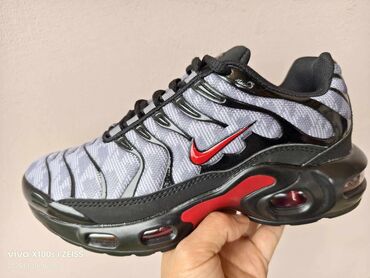 patike h: Trainers, size - 45