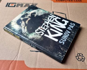 Knjige, časopisi, CD i DVD: Stiven King - Sunov Pas ★ Naziv Knjige: Sunov Pas ★ Autor: Stiven