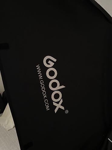 нова 2: Godox SK300II • Мощность — 300 Вт·с • Диапазон мощности — 1/16–1/1 — 2