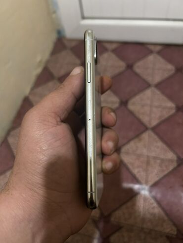 Apple iPhone: IPhone X, Qara, Face ID — 7