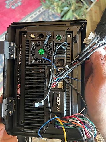 Avtomobil üçün tam audio-multimedia dəsti Komplekt: - 10.1" sensor