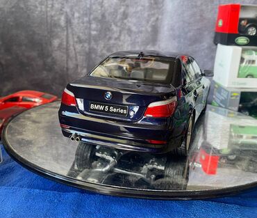 Avtomobil modelləri: Коллекционная модель BMW 545i E60 dark blue 2008 KYOSHO Scale 1:18 — 10