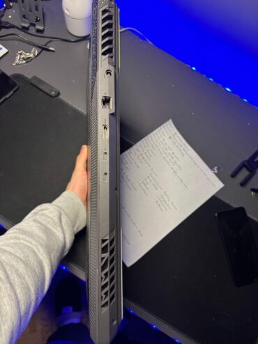 ASUS: ASUS ROG (Republic of Gamers) oyun noutbuku ( 3700 azn alınıb — 5