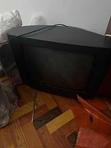 mini 96 android box: Samsung markalı televizor. Qara rəngli korpusda. - Ev istifadəsi, bağ — 3