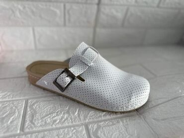 Papuče: 36-41
1500din — 19