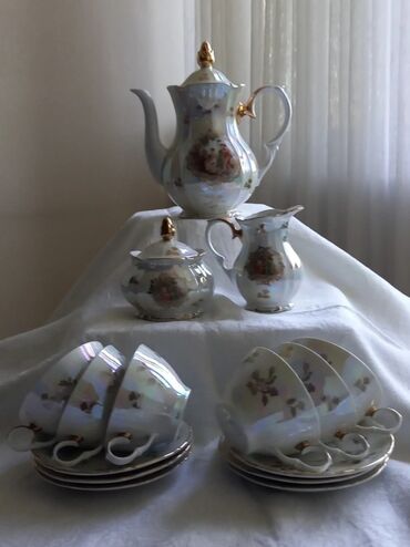 чайный набор: Çay dəsti, rəng - Qızılı, Farfor, 22 nəfərlik, Almaniya