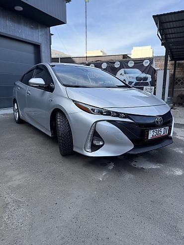 Toyota: Toyota Prius: 2020 г., 1.8 л, Вариатор, Гибрид, Фастбек at lalafo.kg — 4 Toyota: Toyota Prius: 2020 г., 1.8 л, Вариатор, Гибрид, Фастбек — 4