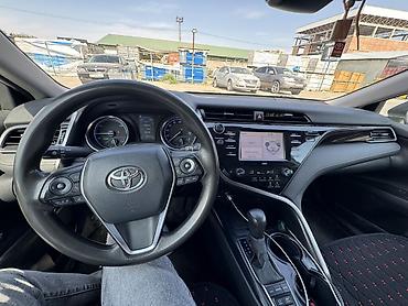 Toyota: Toyota Camry: 2020 г., 2.5 л, Автомат, Гибрид, Седан — 9