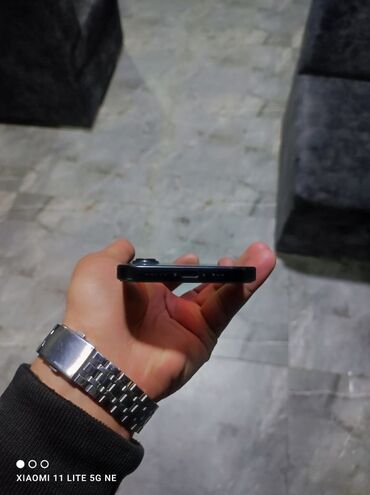 Apple iPhone: IPhone 16, 128 GB — 3