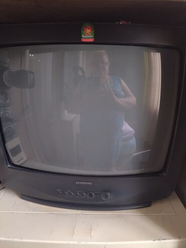 ТВ и видео: Продаем телевизор цветной -Самсунг цена договорная