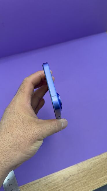 Apple iPhone: IPhone 16, Б/у, 128 ГБ, 88 % — 10