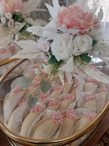 Dekorlar və bəzəklər: Kirayə xonçalar verilir.Nişanhə şirniyatlarıkonfetləri sifariş — 4