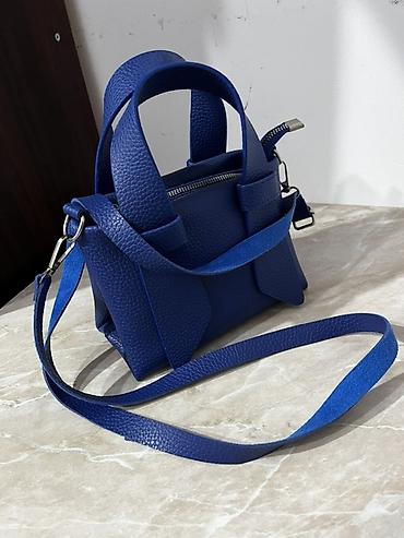Kobalt mavi mini çanta - Material: teksturalı süni dəri (dərimsi