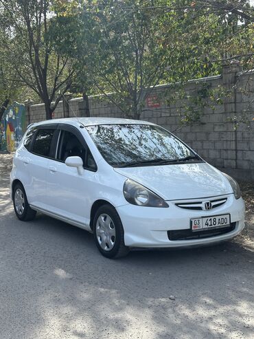 купить авто с кореи бу: Honda Fit: 2004 г., 1.3 л, Вариатор, Бензин, Хетчбек