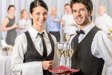Официанты: Требуются официанты заведение ‘’ШАШЛЫЧНЫЙ ДОМ ‘’ 6 % от чека рост