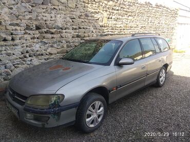 Opel Omega 2 l. 1995 | 195 km