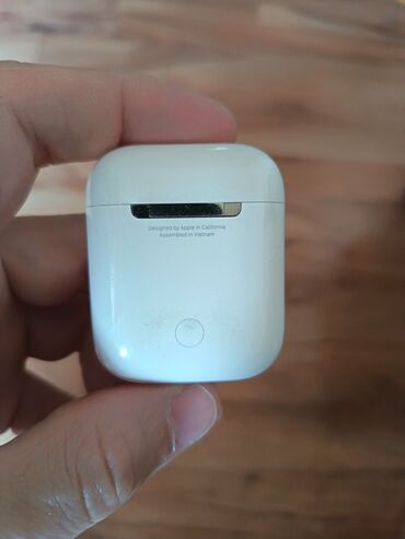 airpods i12: Airpods 2 qulaqlıq original nauşniklardı heç bir problemi yoxdu