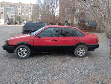 Volkswagen: Volkswagen Passat: 1988 г., 1.8 л, Механика, Бензин, Седан