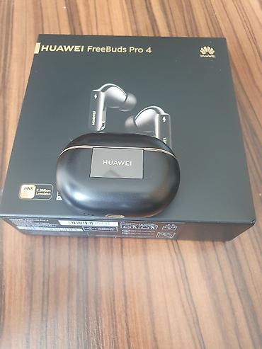 Huawei FreeBuds Pro 4 simsiz qulaqlıq - Rəng: Qara, qızılı detallarla