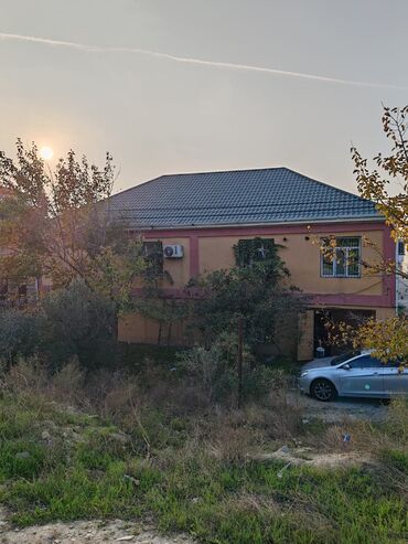 Həyət evləri və villaların satışı: Suraxanı 7 otaqlı, 254 kv. m, Orta təmir — 2