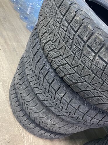 Шины: Шины 215 / 70 / R 16, Зима, Б/у, Комплект, Легковые, Япония, Bridgestone