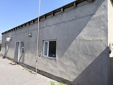 Продажа коттеджей и домов: Продаётся частный дом с закрытым двором и хозяйственными постройками — 14
