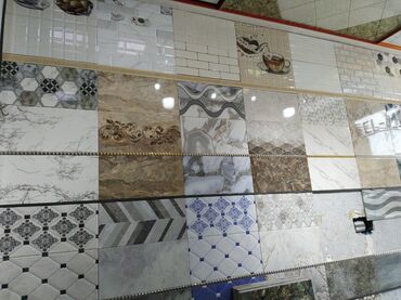 kafel metlax qiymetleri 2023: Müxtəlif dizayn və naxışlarda keramik plitələr təklif olunur. Bu