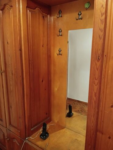 Köhnə tikili: Bakı, 8-ci kilometr, 3 otaqlı, Köhnə tikili, m. Xalqlar Dostluğu, 70 kv. m — 11